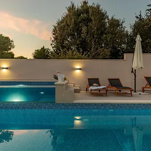 Camp Mrkva Mobile Homes With Pool Campingplatz
